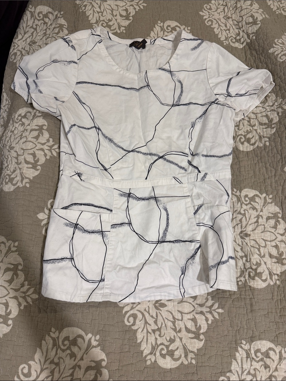 Jaanuu White Abstract Scrub Top